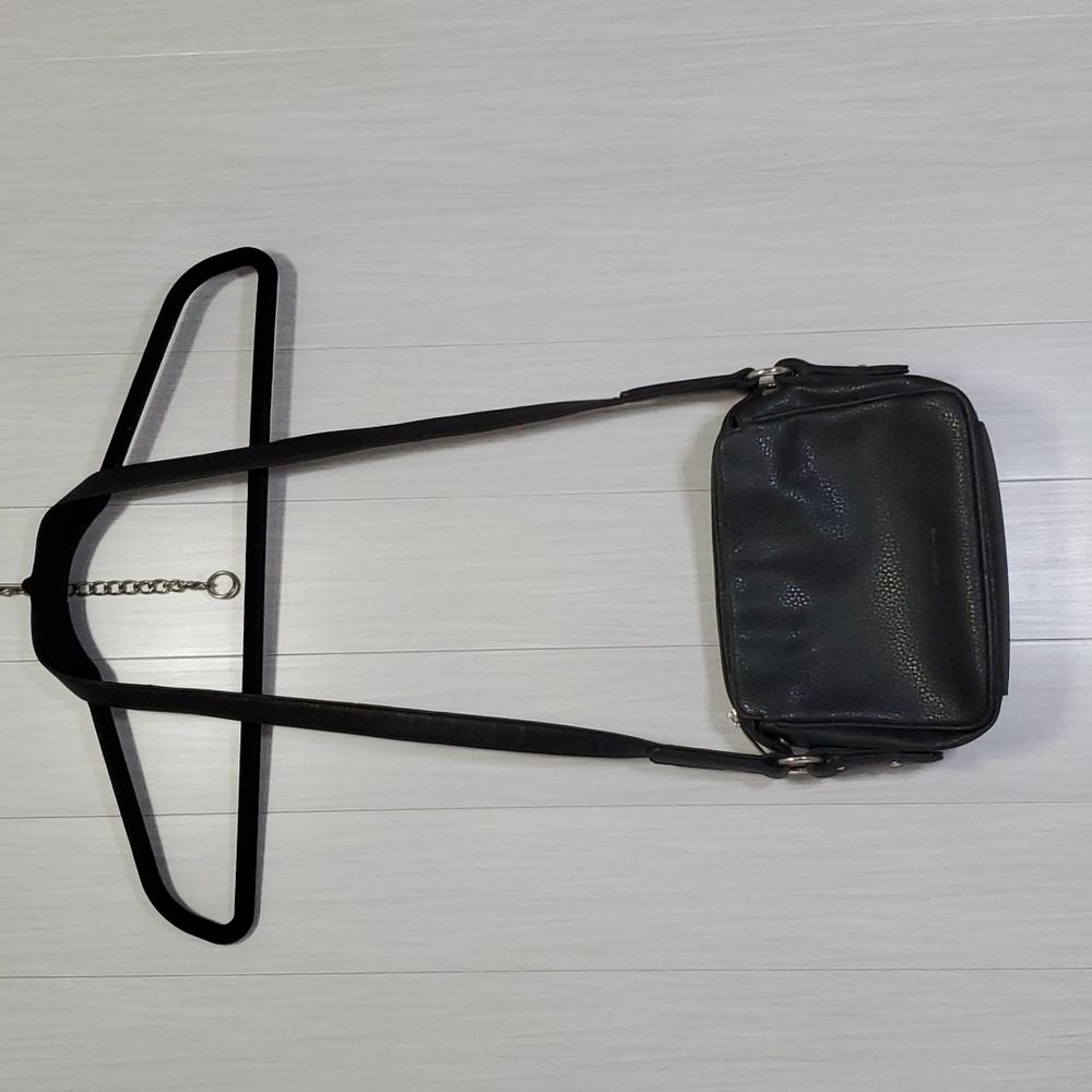 Liz Clairborne vintage shoulder leather bag.